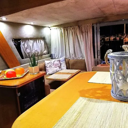 Amber Princess Boat & Breakfast Salerno