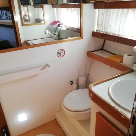 Amber Princess Boat & Breakfast Salerno