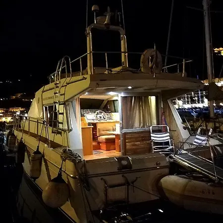 Amber Princess Boat & Breakfast * Salerno